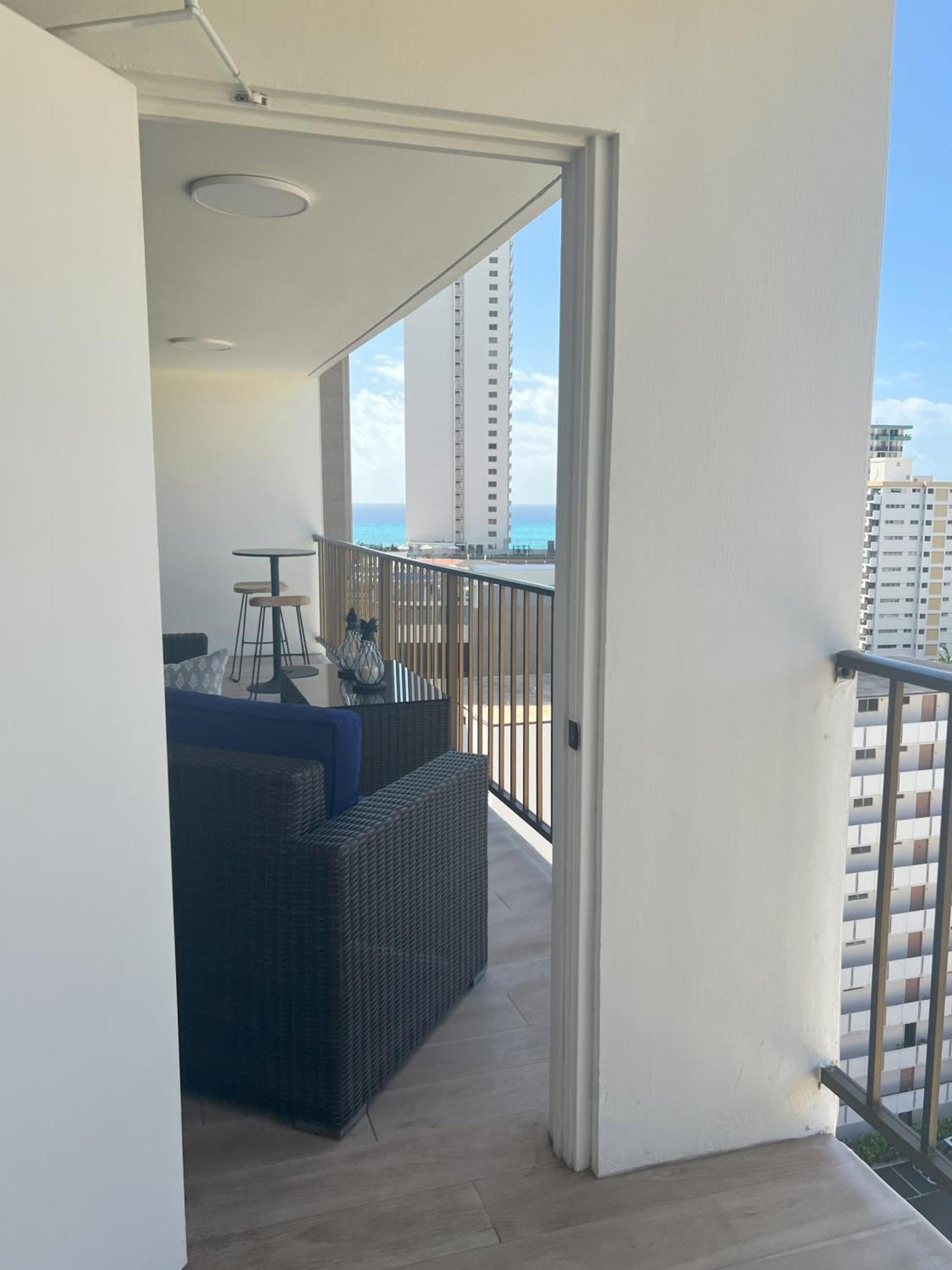 Waikiki Getaway Penthouse
